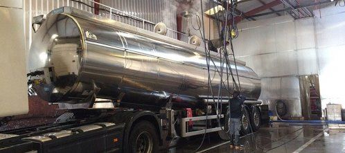 Lavadero de cisternas en León